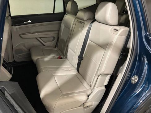 Used 2022 Volkswagen Atlas SE w/ Panoramic Sunroof Package AWD/4WD image 14