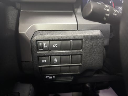 Used 2024 Toyota Tacoma TRD Off-Road image 17