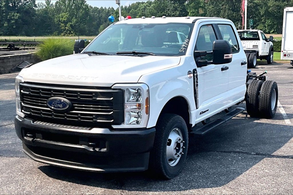 New 2026 Ford F350 XL AWD/4WD image 2