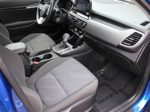 Used 2021 Kia Seltos LX AWD/4WD image 18