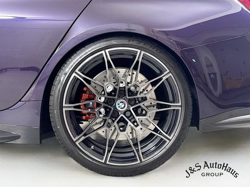 Used 2022 BMW M3 Competition w/ M Carbon Exterior Package AWD/4WD image 39