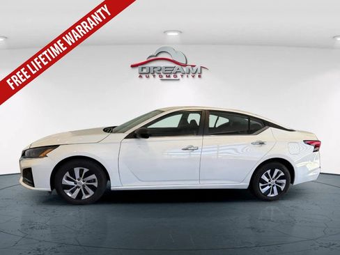 Used 2025 Nissan Altima 2.5 S FWD image 16