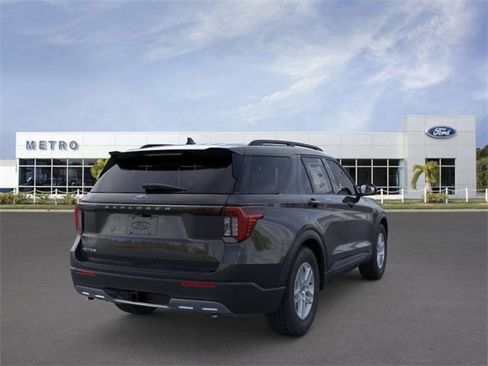 New 2026 Ford Explorer Active w/ Active Comfort Package image 8