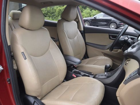 Used 2013 Hyundai Elantra Limited w/ Technology Pkg FWD image 11
