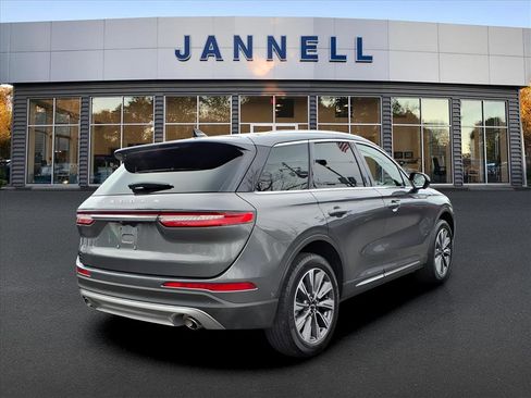 Used 2022 Lincoln Corsair Reserve w/ Equipment Group 201A image 5