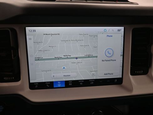 Certified 2025 Ford Bronco Heritage Edition image 3