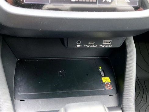 Used 2025 Subaru Forester Limited w/ Popular Package #2 image 36