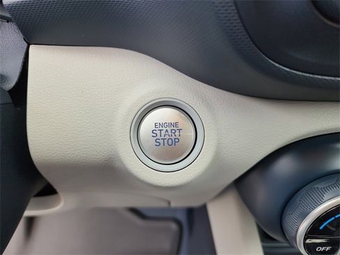 New 2025 Hyundai Venue Limited image 29