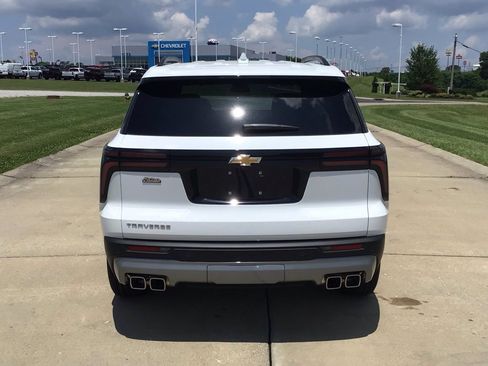 New 2025 Chevrolet Traverse LT w/ Enhanced Driving Package image 5