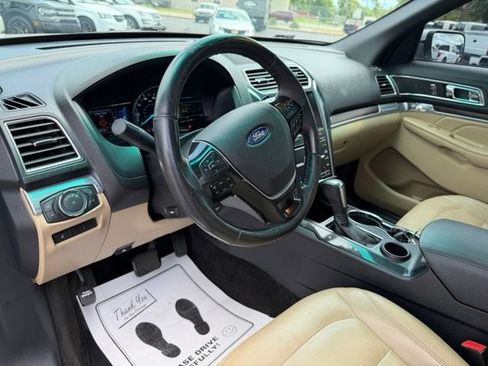Used 2016 Ford Explorer Limited w/ Equipment Group 301A FWD image 26