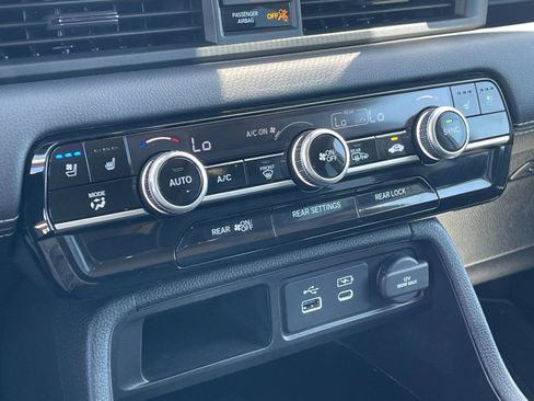 Used 2023 Honda Pilot Elite image 24