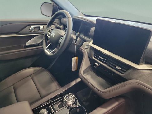 New 2026 Ford Explorer Platinum RWD image 26