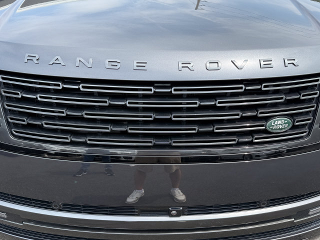Used 2025 Land Rover Range Rover SE AWD/4WD image 37