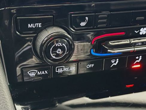 Used 2022 Jeep Grand Cherokee Limited 4xe image 23