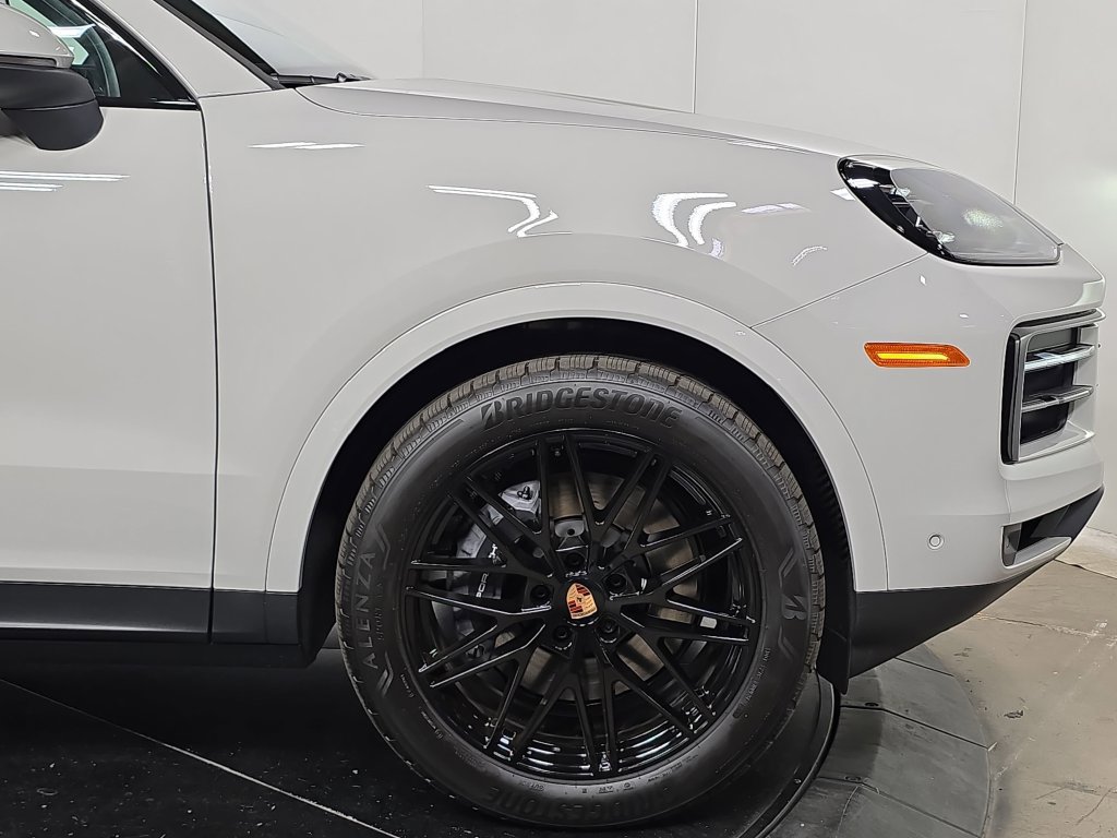 Certified 2026 Porsche Cayenne AWD/4WD image 11
