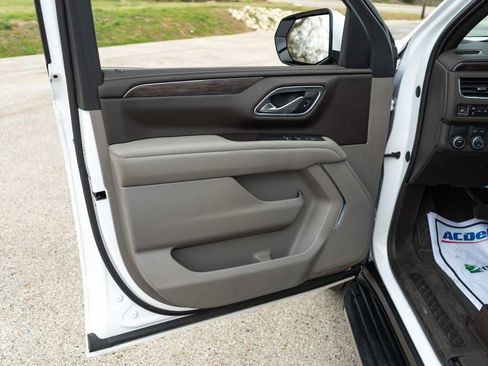 Used 2023 Chevrolet Tahoe LS RWD image 12
