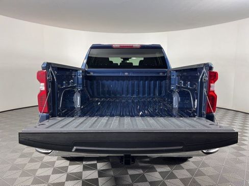 Used 2022 Chevrolet Silverado 1500 LT AWD/4WD image 37