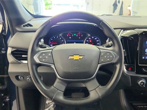 Used 2023 Chevrolet Traverse LT FWD image 33