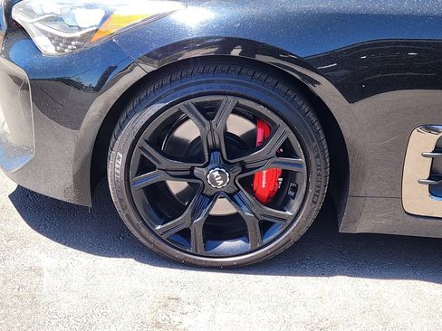 Used 2018 Kia Stinger GT2 AWD/4WD image 10