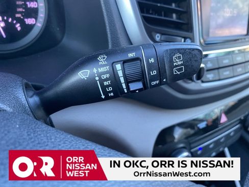 Used 2017 Hyundai Tucson SE image 28