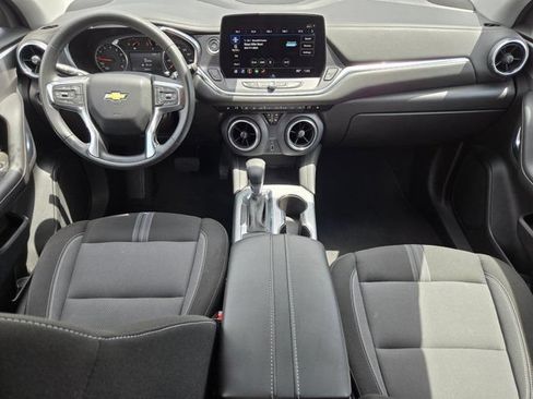 Used 2025 Chevrolet Blazer LT FWD image 25