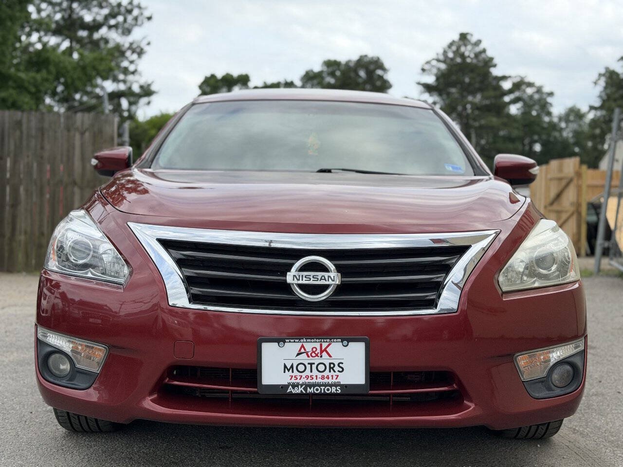 Used 2014 Nissan Altima 2.5 SL w/ Technology Package FWD image 3