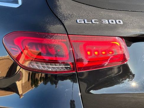 Used 2021 Mercedes-Benz GLC 300 image 32