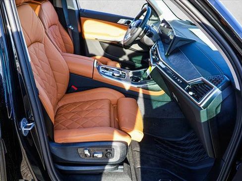 New 2026 BMW X7 xDrive40i AWD/4WD image 25