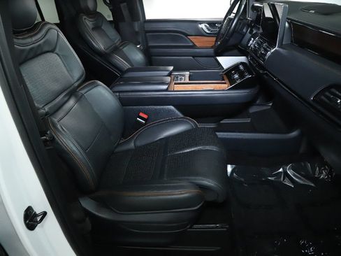 Certified 2023 Lincoln Navigator Black Label AWD/4WD image 40
