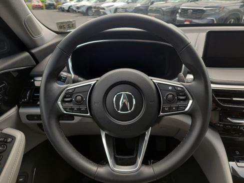 Used 2024 Acura MDX SH-AWD w/ Technology Package image 21