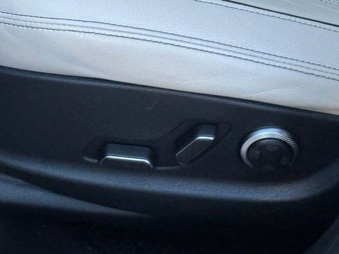 Used 2022 Genesis GV70 2.5T w/ Advanced Package image 24