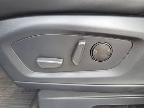 New 2026 Ford Explorer ST-Line w/ ST-Line Street Pack image 13