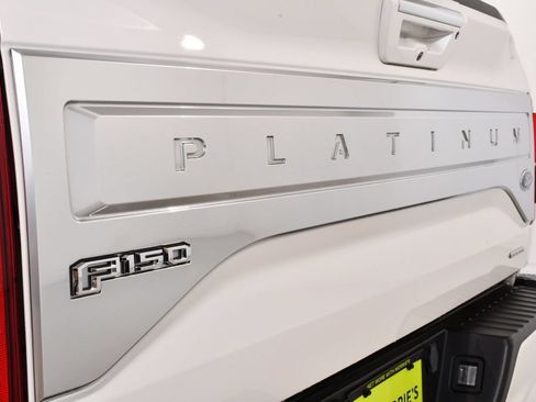 Used 2016 Ford F150 Platinum w/ Equipment Group 701A Luxury AWD/4WD image 20
