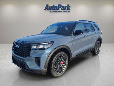 New 2026 Ford Explorer ST-Line w/ ST-Line Street Pack image 3