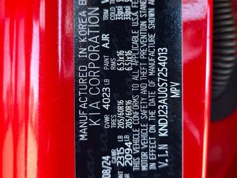 Certified 2025 Kia Soul LX w/ LX Technology Package image 25