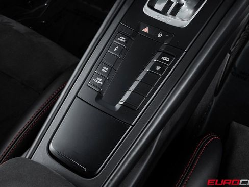 Used 2018 Porsche 911 GT3 image 31