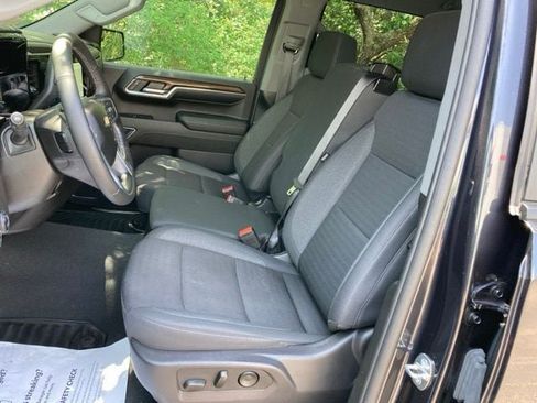 Used 2024 Chevrolet Silverado 1500 LT AWD/4WD image 39