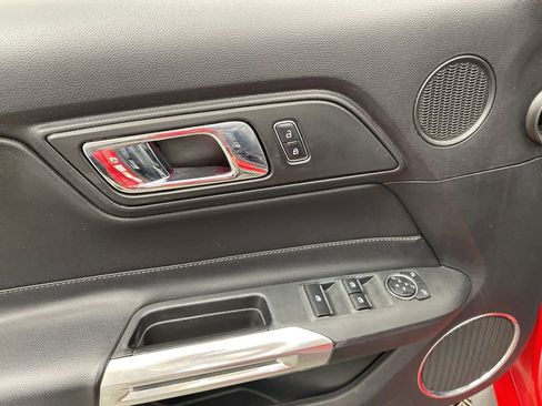 Used 2017 Ford Mustang Premium image 17