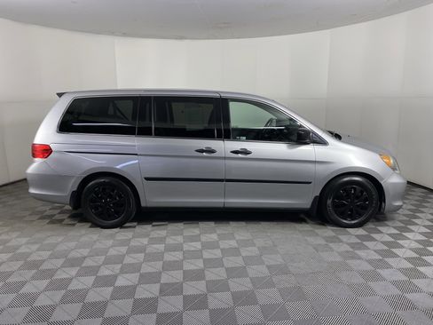 Used 2010 Honda Odyssey LX image 2
