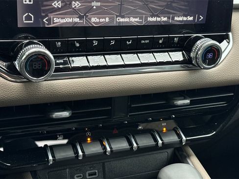 New 2026 GMC Canyon Denali image 17