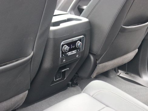 Used 2024 Chevrolet Tahoe Z71 w/ Luxury Package AWD/4WD image 37