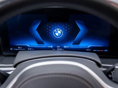 Certified 2024 BMW X5 xDrive40i w/ M Sport Package image 21