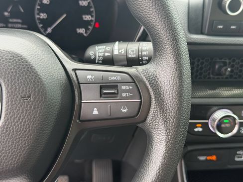 Used 2025 Honda CR-V EX image 17