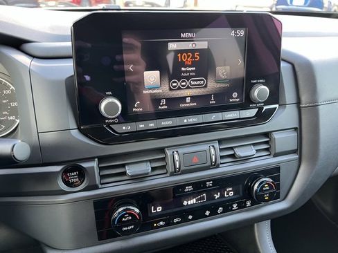 Certified 2025 Nissan Pathfinder S image 13