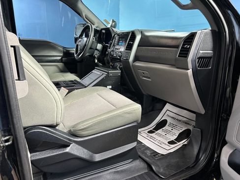 Used 2018 Ford F250 XL w/ Power Equipment Group AWD/4WD image 43
