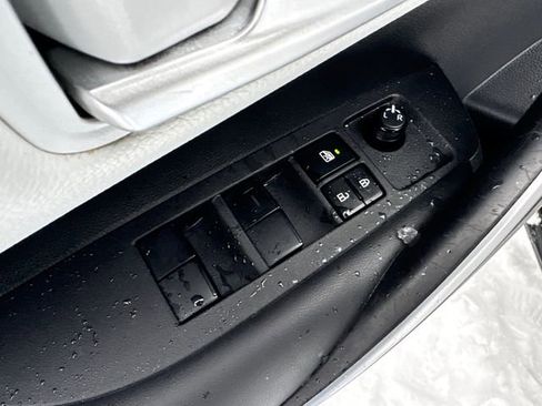 Used 2024 Toyota Corolla SE image 23