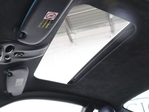 Used 2002 Porsche 911 Turbo AWD/4WD image 18