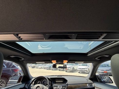Used 2015 Mercedes-Benz E 400 Sedan image 18