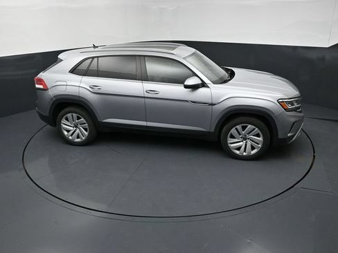 Used 2021 Volkswagen Atlas Cross Sport SE w/ Panoramic Sunroof Package AWD/4WD image 15