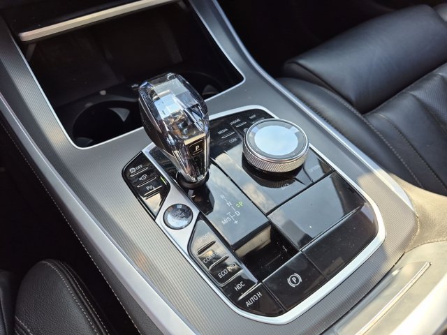 Used 2022 BMW X5 xDrive40i w/ M Sport Package AWD/4WD image 10